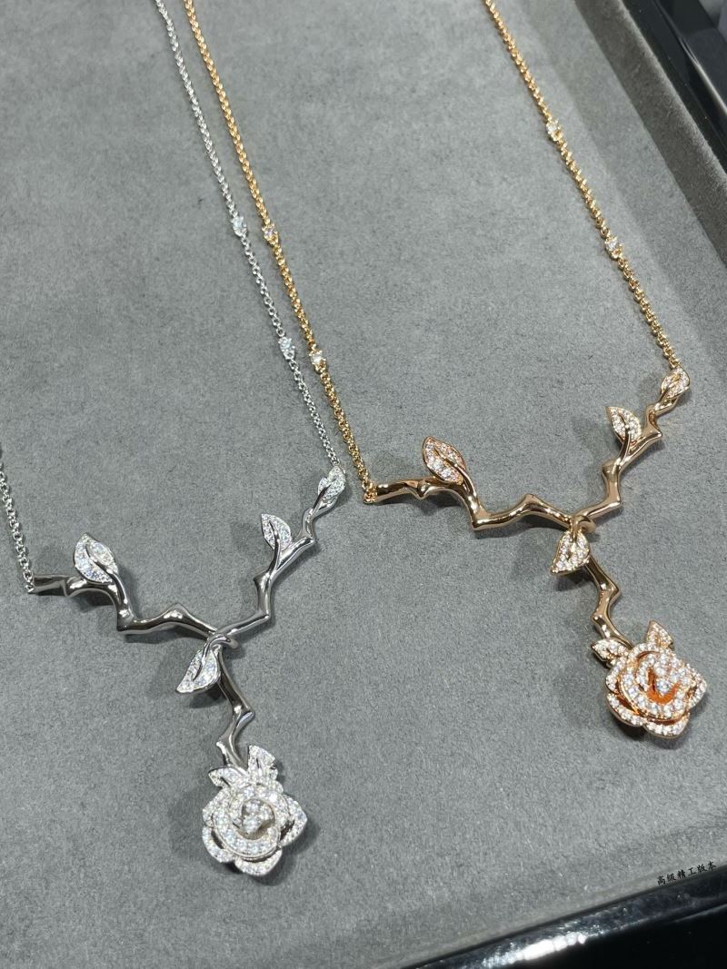 Christian Dior Necklaces